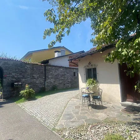 Mini Haus Mit Pergola -nl-00000196