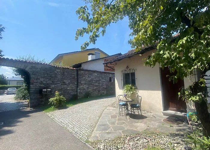 Mini Haus Mit Pergola -nl-00000196